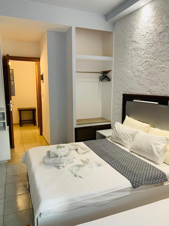 Hôtel Platon à Neoi Poroi Extérieur photo