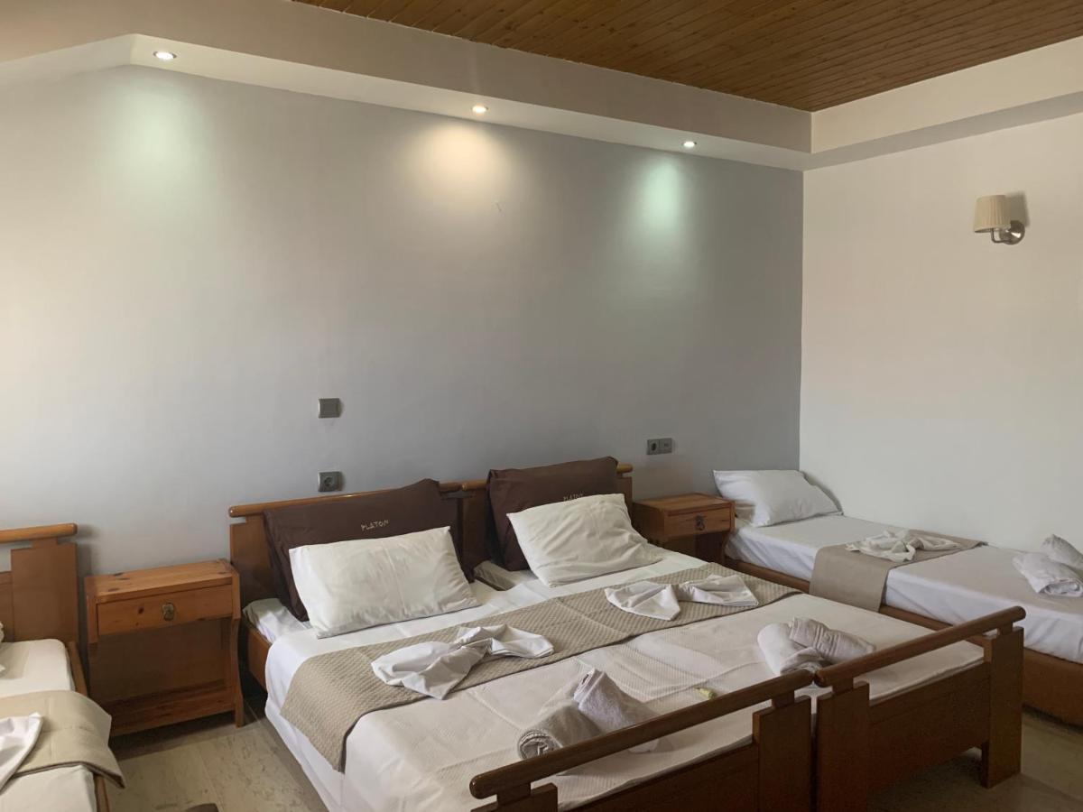 Hôtel Platon à Neoi Poroi Extérieur photo
